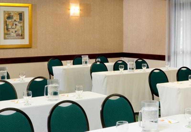 Hotel Courtyard By Marriott Atlanta Alpharetta Negocio foto